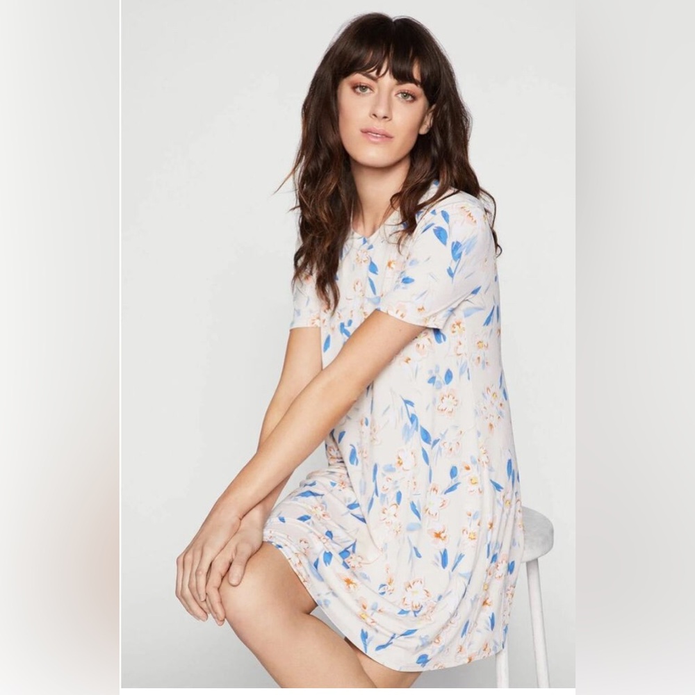 BCBGeneration‎ Women's Spring Floral T-Shirt Dress